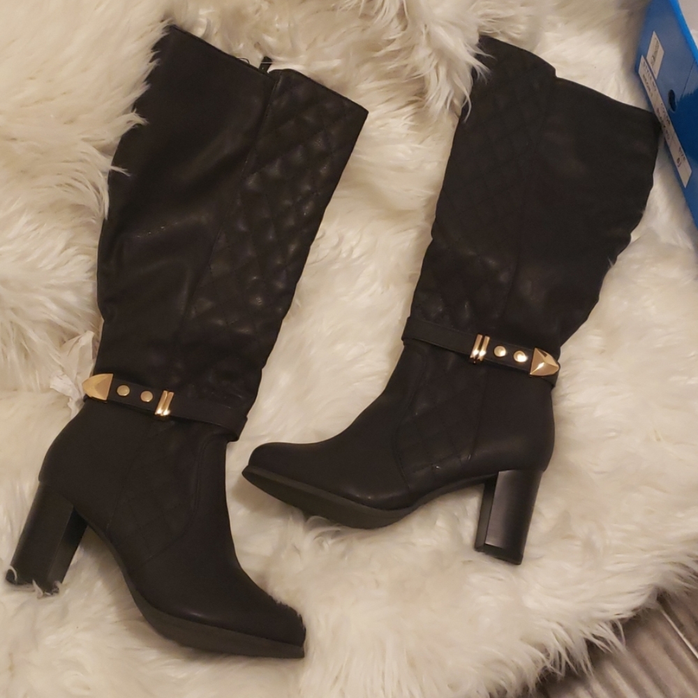Black heeled riding boots gold accent
